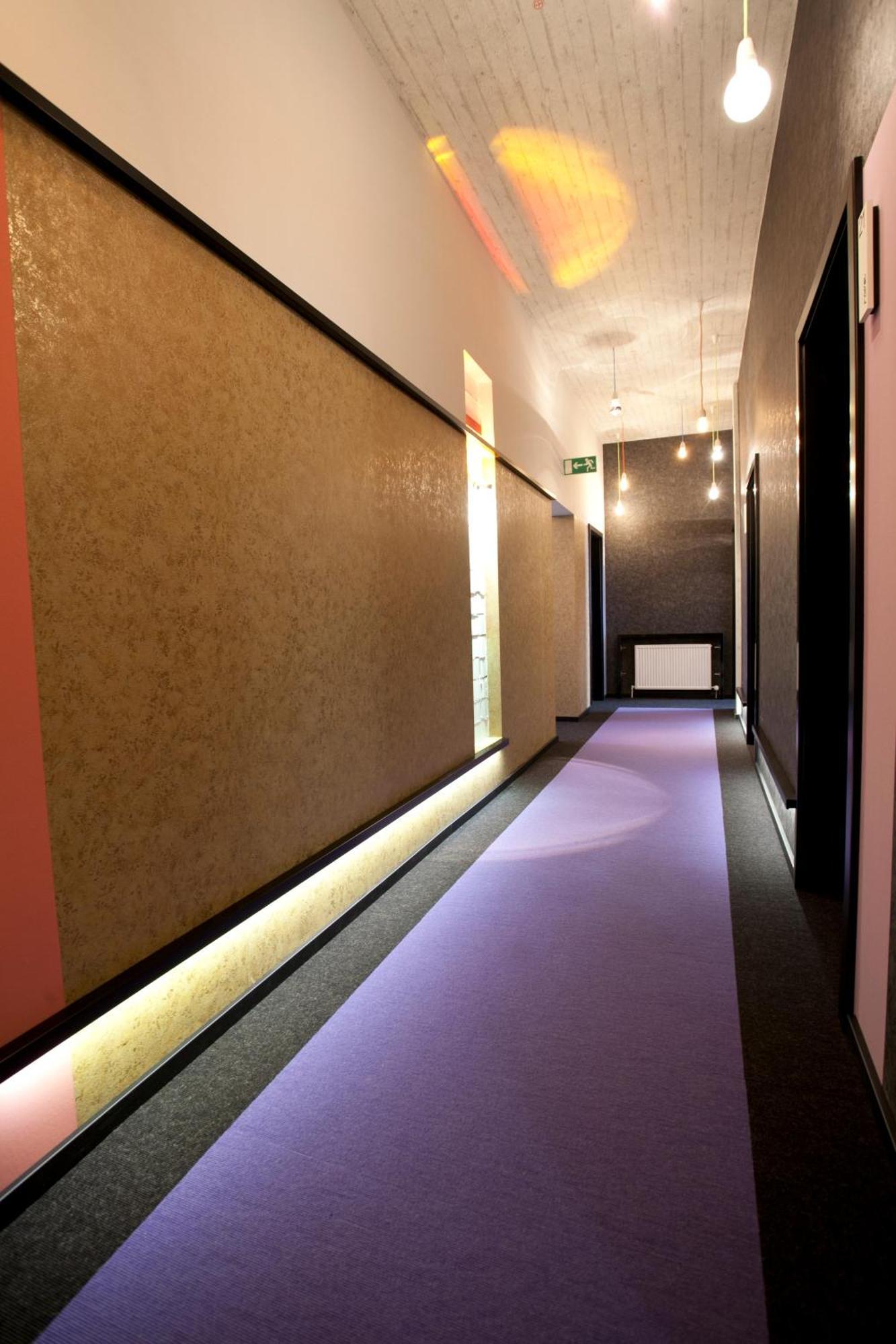 Hotel Cristall - Frankfurt City Frankfurt am Main Bagian luar foto
