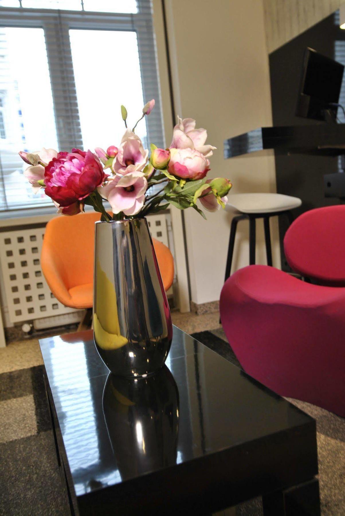 Hotel Cristall - Frankfurt City Frankfurt am Main Bagian luar foto