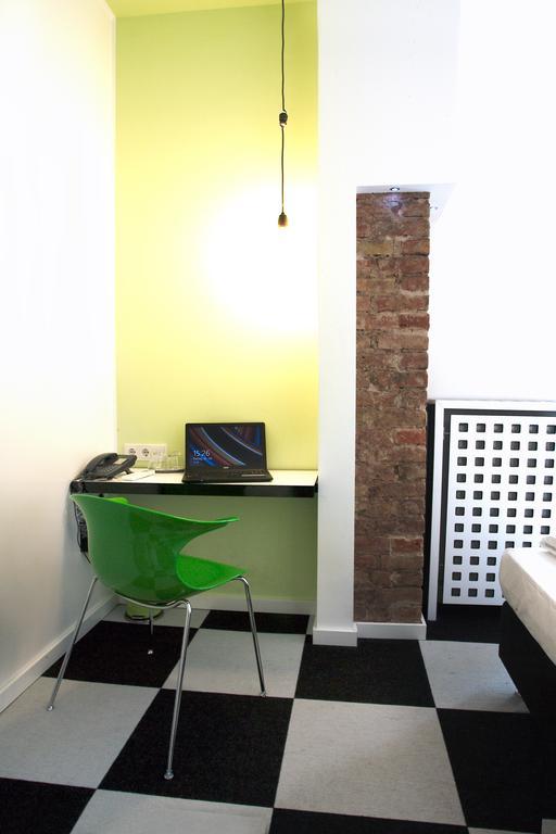 Hotel Cristall - Frankfurt City Frankfurt am Main Bagian luar foto